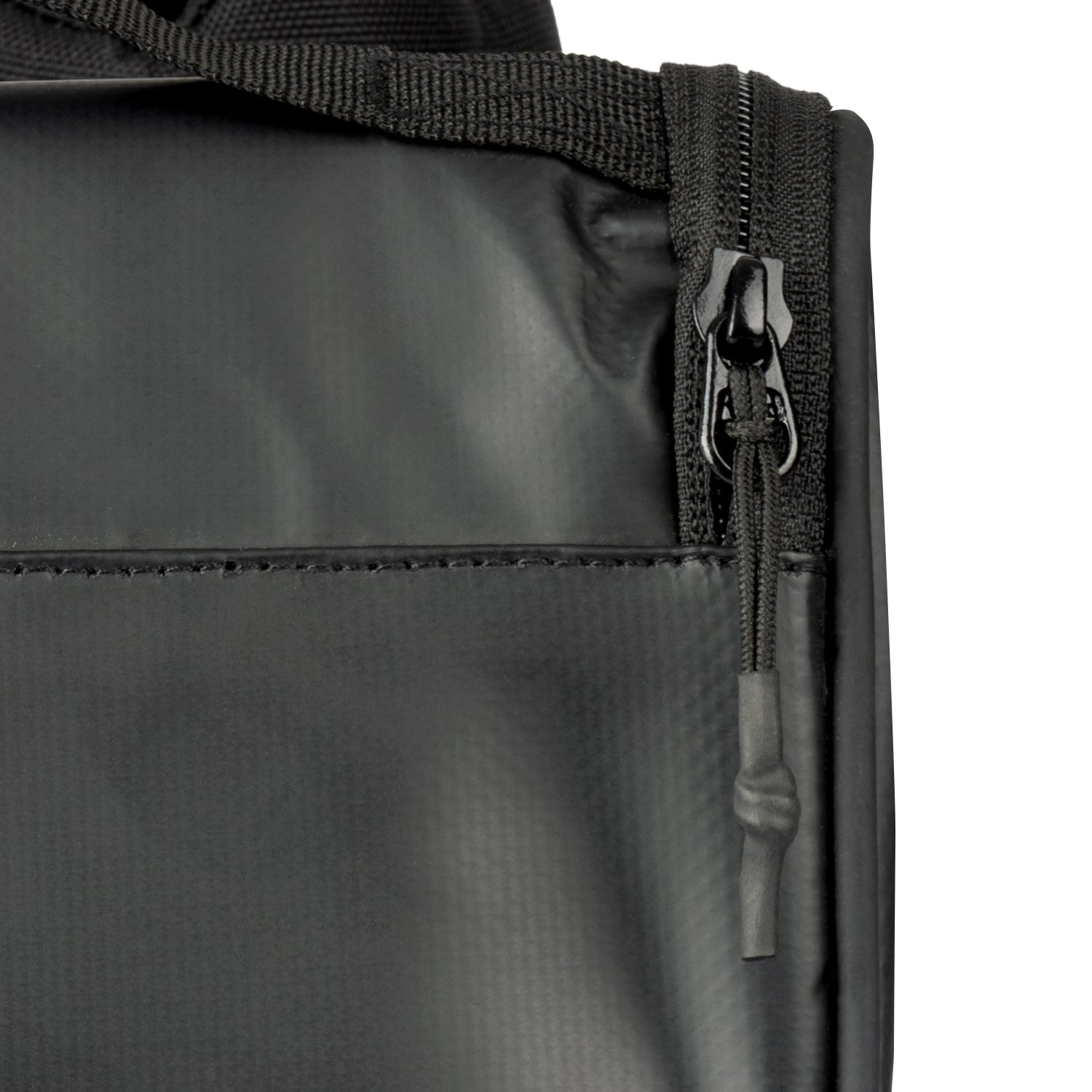 BLACK VELTRA TOILETRY POUCH
